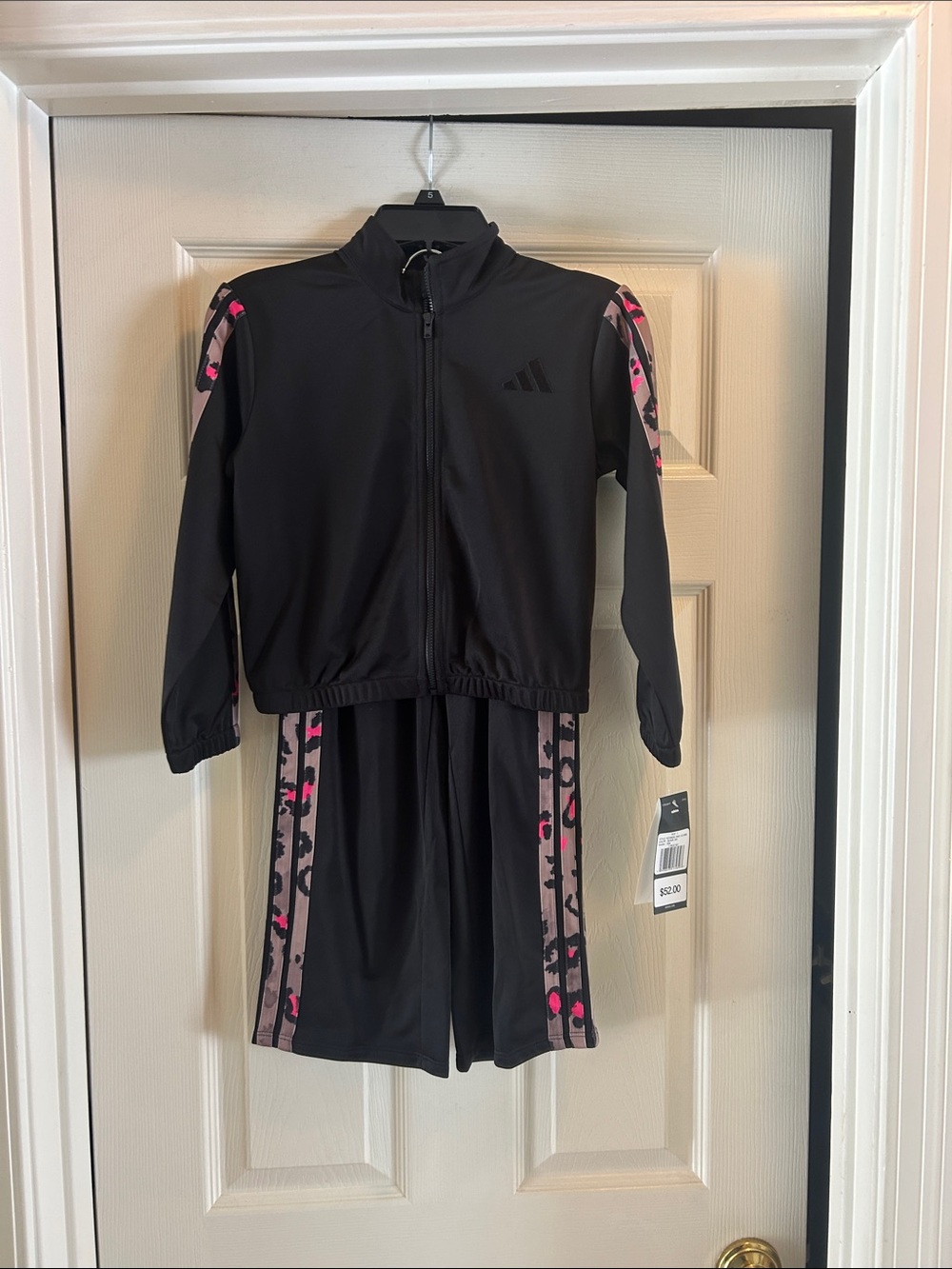 Girls Adidas suit, new size 5